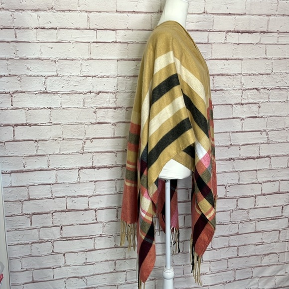 Woolrich Justine Cozy Blanket Wrap Like New - Picture 4 of 8